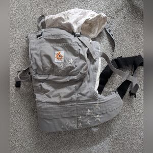 Ergobaby Galaxy Gray Star Carrier